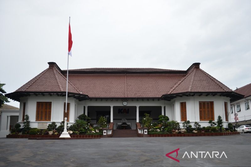 Kantor Pusat KAI, dari hotel sampai pusat komando ular besi - ANTARA News