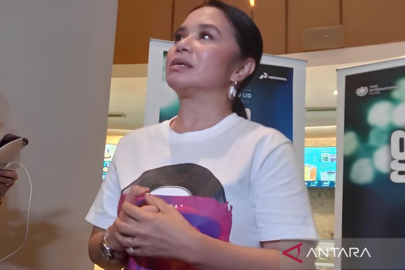 Ruth Sahanaya mulai debut dunia akting dalam film 