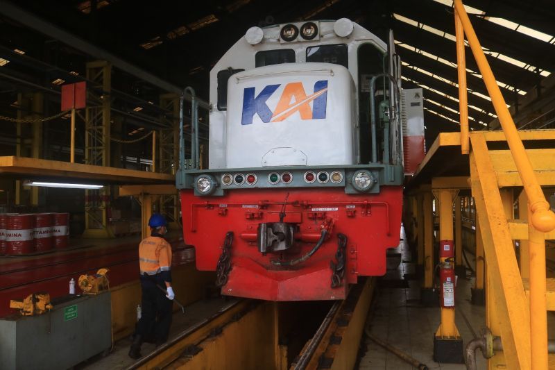 KAI Bandung siapkan 24 lokomotif dan 244 kereta bagi angkutan Lebaran