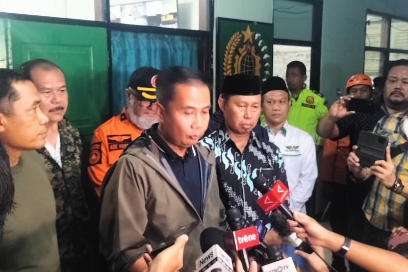 Pj Gubernur Jabar pinjam mobil damkar DKI untuk padamkan kebakaran di Gudmurah