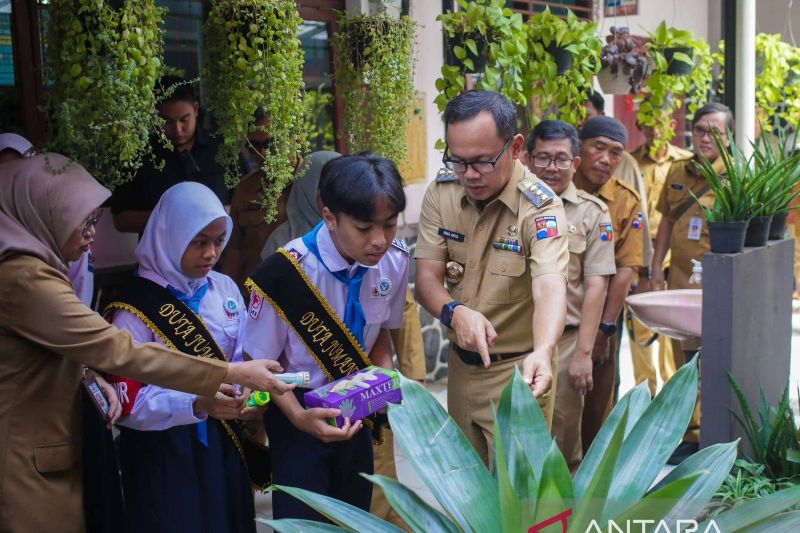 Pemkot Bogor lakukan pemberantasan sarang nyamuk di sekolah-sekolah
