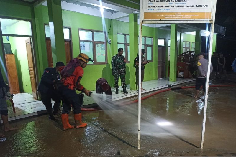 Banjir dan longsor terjang kawasan utara Kabupaten Sukabumi