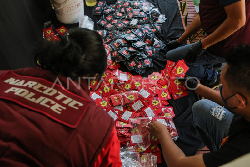 Pengungkapan pabrik narkoba rumahan di Semarang