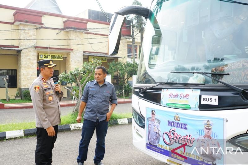 Polresta Bandung berangkatkan 150 warga mudik gratis