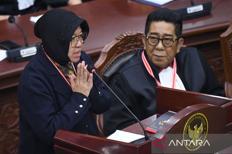 Arief Hidayat jelaskan alasan MK tidak memanggil Presiden Jokowi