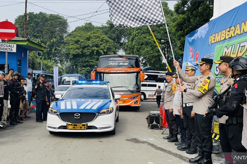 Polresta Bogor Kota lepas keberangkatan 120 warga mudik gratis