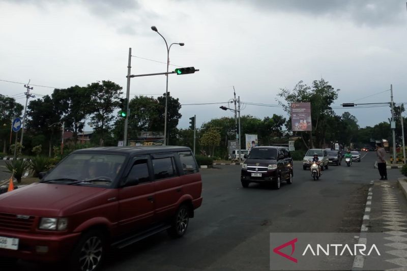 Polisi catat kendaraan pemudik mulai melintas Cianjur