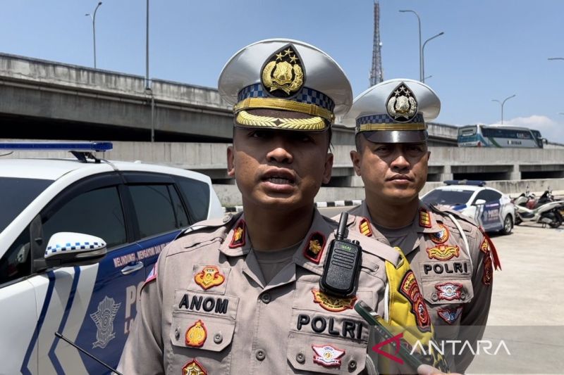 Polresta Bandung memberlakukan pengalihan arus di Nagreg pada H-3 Lebaran