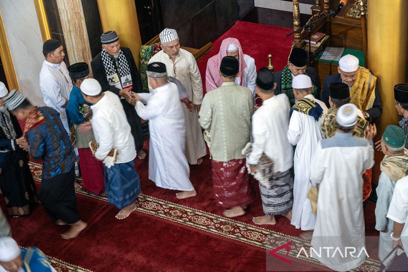 Shalat Idul Fitri 1445 H di Palu