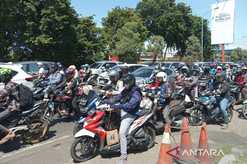 Kendaraan menuju Jakarta masih padati ruas arteri, kata Dishub Kota Cirebon
