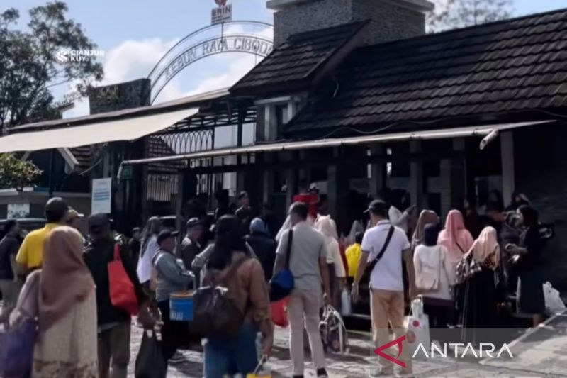 Belasan ribu wisatawan kunjungi destinasi wisata di Cianjur