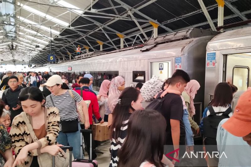 KAI Bandung: Animo penumpang angkutan Lebaran 2024 naik 20 persen