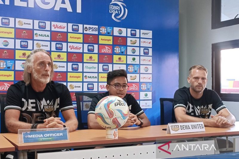 Sonny Stevens mengaku tidak gentar dengan status juara bertahan Persib Bandung