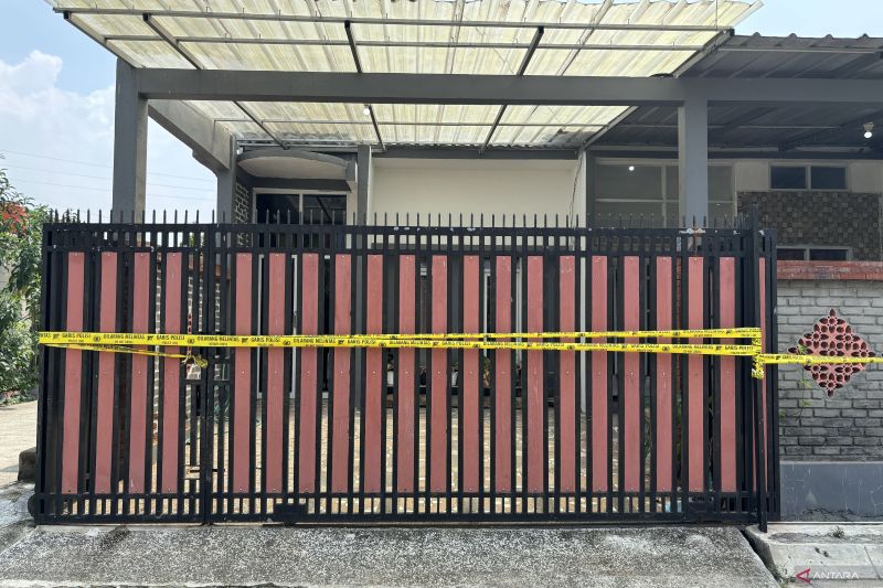 Polisi dalami pembunuhan pria yang jasadnya terkubur dalam rumah di Bandung