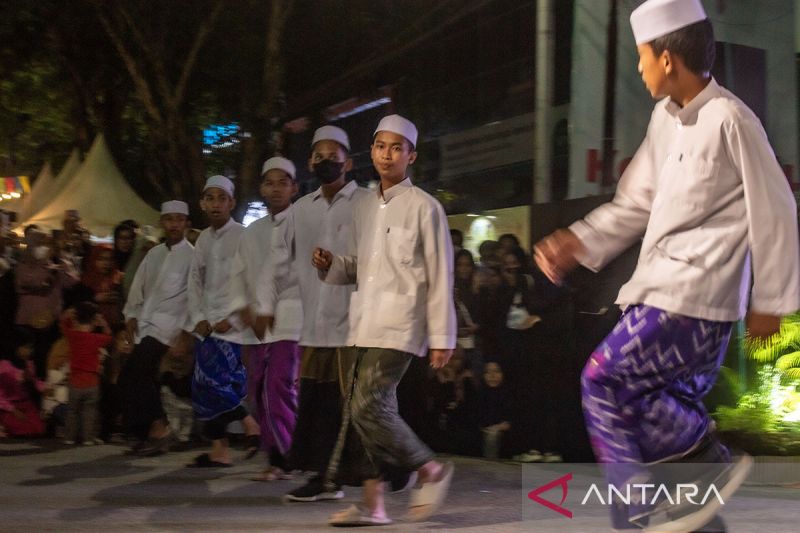Festival Raudhah Alkhairaat di Palu