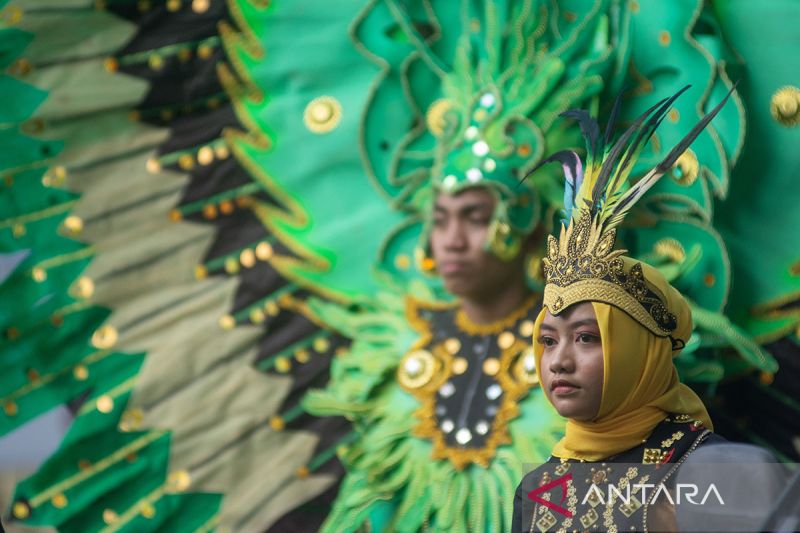 Karnaval Budaya Meriahkan Hut Ke-60 Provinsi Sulawesi Tengah