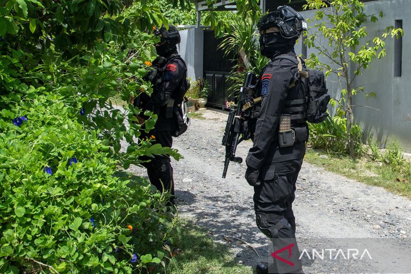 Penggeledahan rumah terduga anggota Jamaah Islamiyah di Sigi