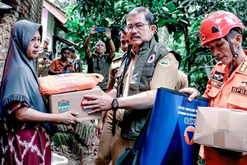 Pemkab Ciamis salurkan bantuan kepada korban gempa yang mengungsi