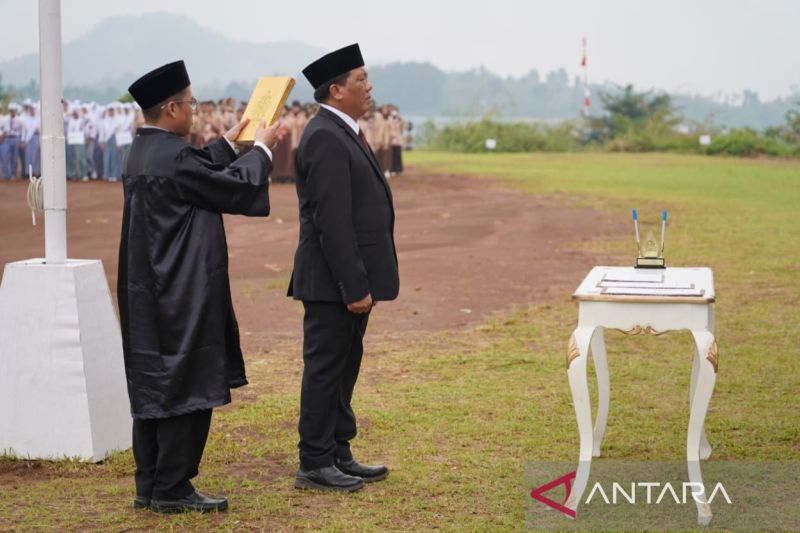 Pj Bupati melantik Suryanto Putra sebagai Pj Sekda Bogor