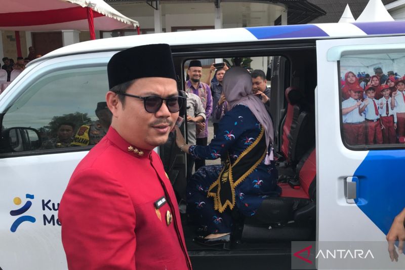 Peresmian Pengoperasian Bus Sekolah Gratis Koltim