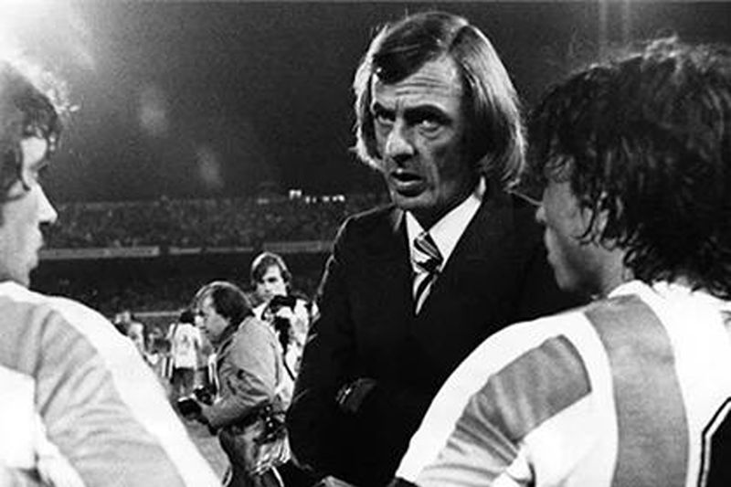 Pelatih legendaris Argentina Cesar Luis Menotti tutup usia