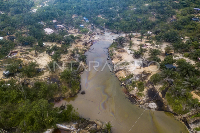 Penampakan tambang minyak ilegal di Batanghari