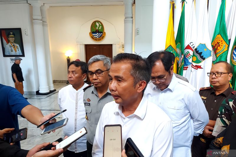 Pj Gubernur Jabar upayakan solusi terbaik tuntutan warga terdampak ledakan Gudmurah