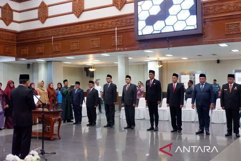 Bupati Kutim Lantik Delapan Pejabat Pimpinan Tinggi Pratama - ANTARA ...