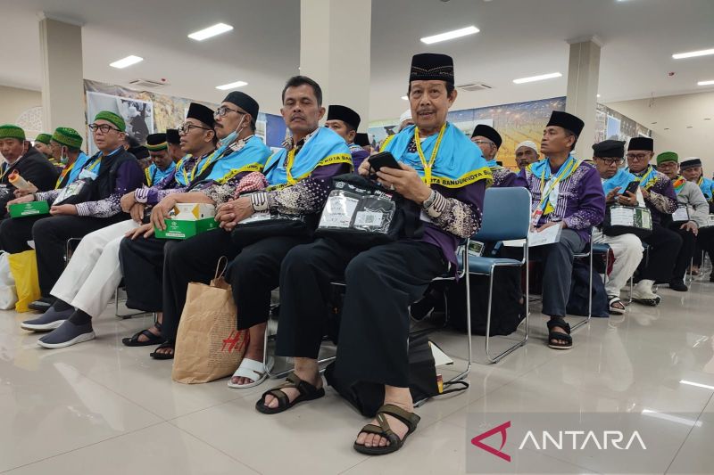 440 calon haji asal Kota Bandung berangkat melalui Embarkasi Kertajati Senin
