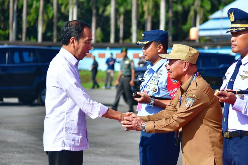 Presiden Jokowi tinjau RSUD hingga resmikan jalan daerah di Sultra