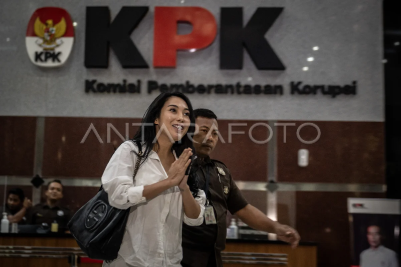 Penyanyi Nayunda Nabila penuhi panggilan KPK