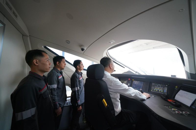 KCIC: Calon masinis Indonesia mulai jalani pelatihan di kabin kereta Whoosh