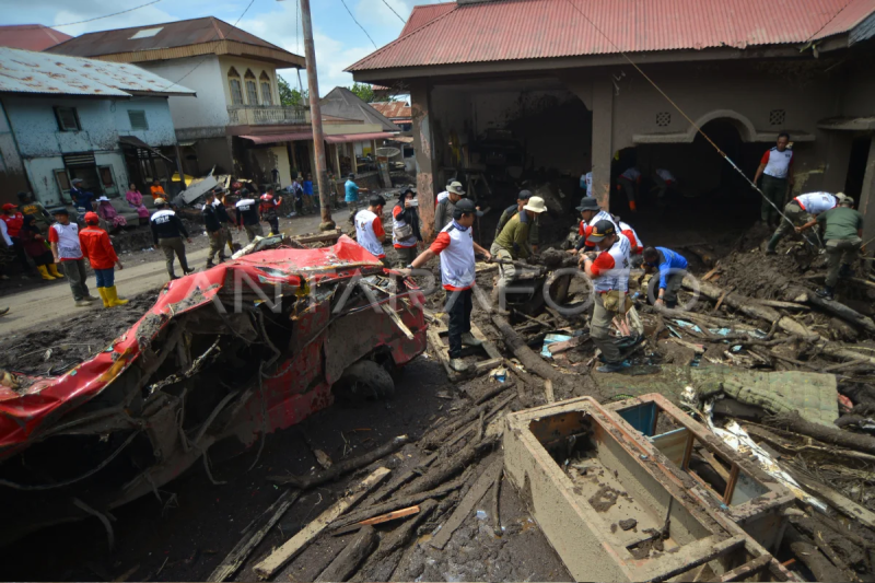 Pasca banjir bandang di Tanah Datar