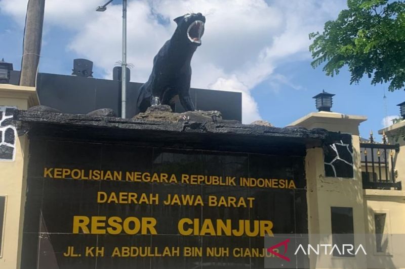 Terduga bandar narkoba diringkus Polres Cianjur dengan belasan paket sabu