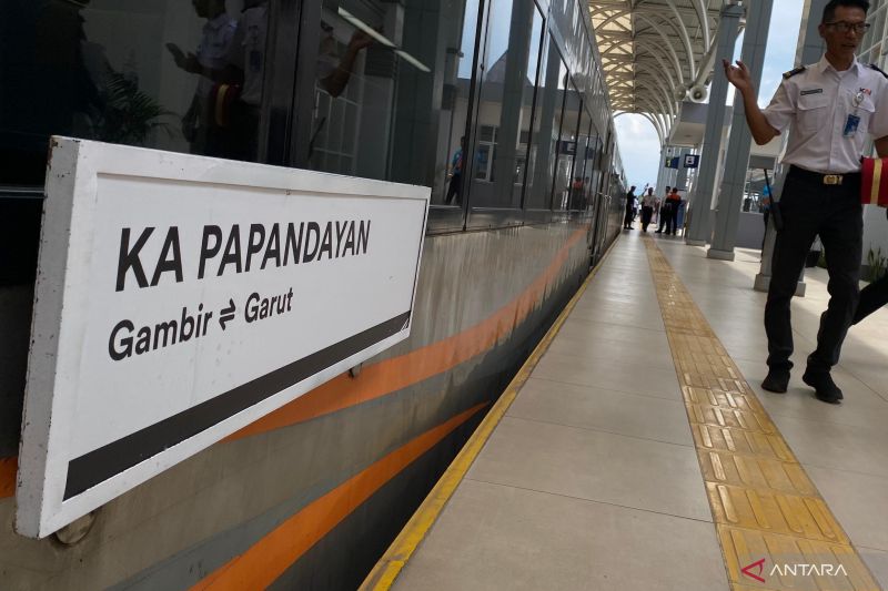 KA komersial Garut-Jakarta penuh selama libur panjang Waisak