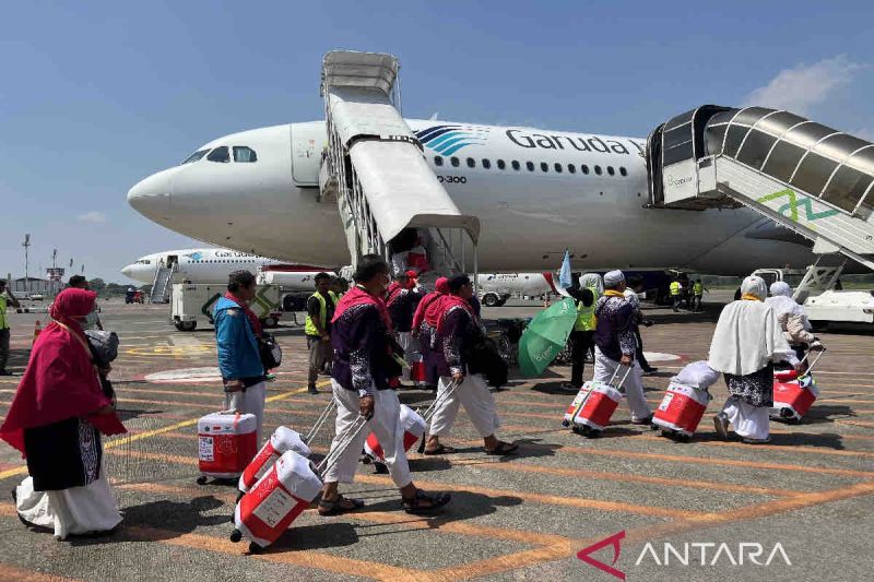 Kemenhub beri teguran dan tindakan tegas Garuda Indonesia perbaiki layanan haji