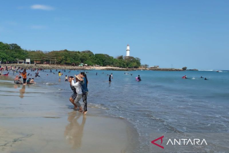 Ribuan wisatawan kunjungi destinasi wisata di Garut selama libur Waisak