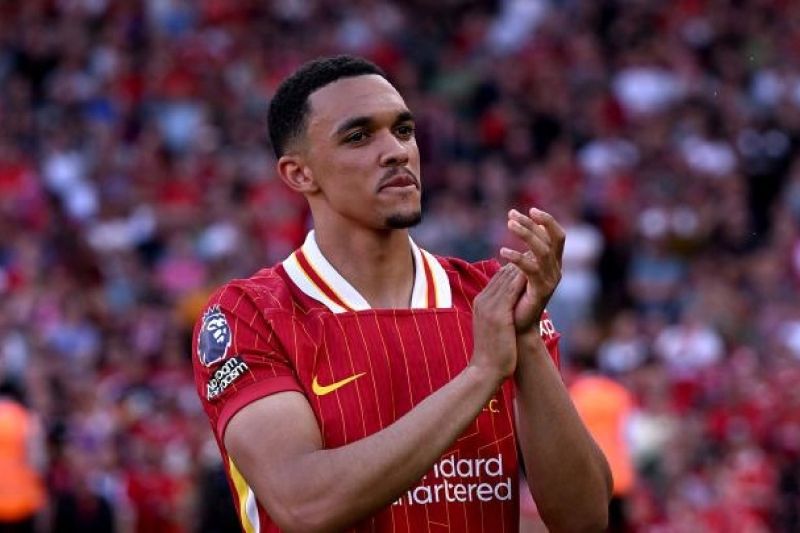 Arne Slot yakin Trent Alexander-Arnold bertahan di Liverpool musim depan