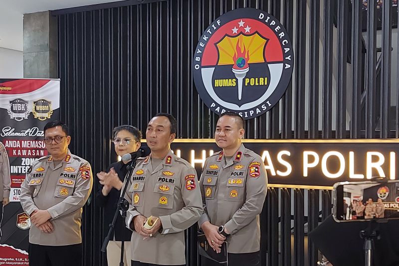 Mabes Polri sebut alat bukti terhadap 2 DPO pembunuh Vina Cirebon belum mencukupi