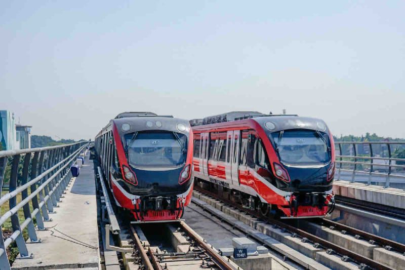 Ekonomi kemarin, proyek hijau PLN hingga tarif LRT dipatok hingga Rp20 ribu
