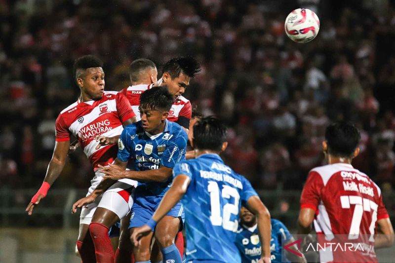 Persib Bandung sudahi penantian 10 tahun untuk juarai Liga 1 Indonesia