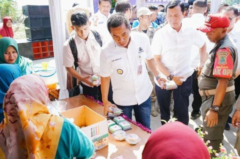 Pemkab Karawang gelar kegiatan pelayanan dengan bazar UMKM