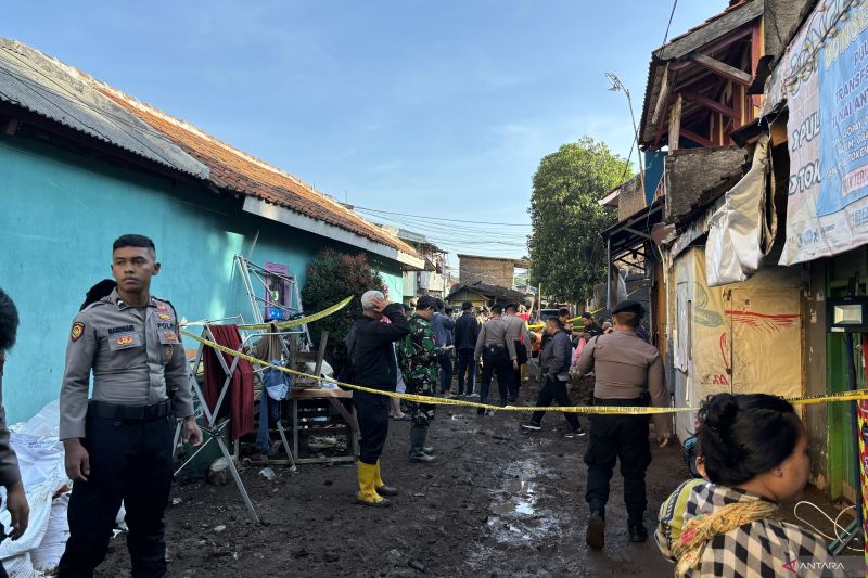 Akibat  pipa jebol di maleer Kota Bandung, 90.000 pelanggan bermasalah