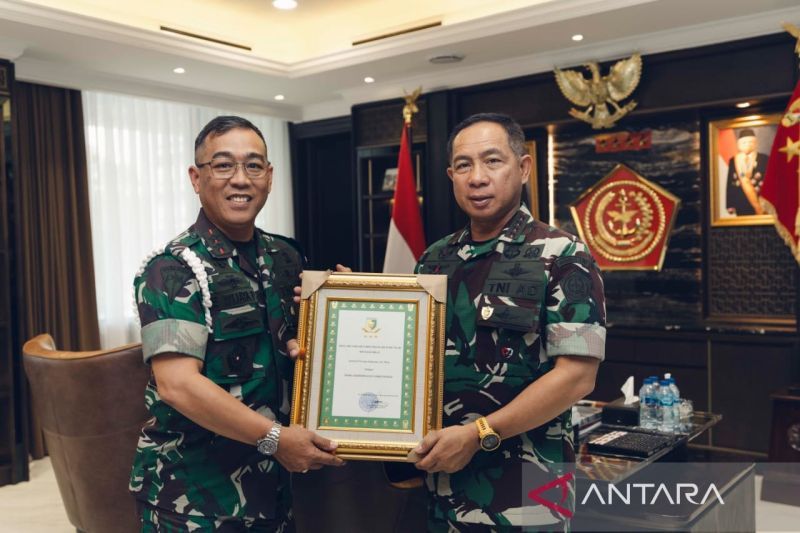 Panglima TNI Agus Subiyanto resmi menjadi warga kehormatan Pusat Polisi Militer TNI AD