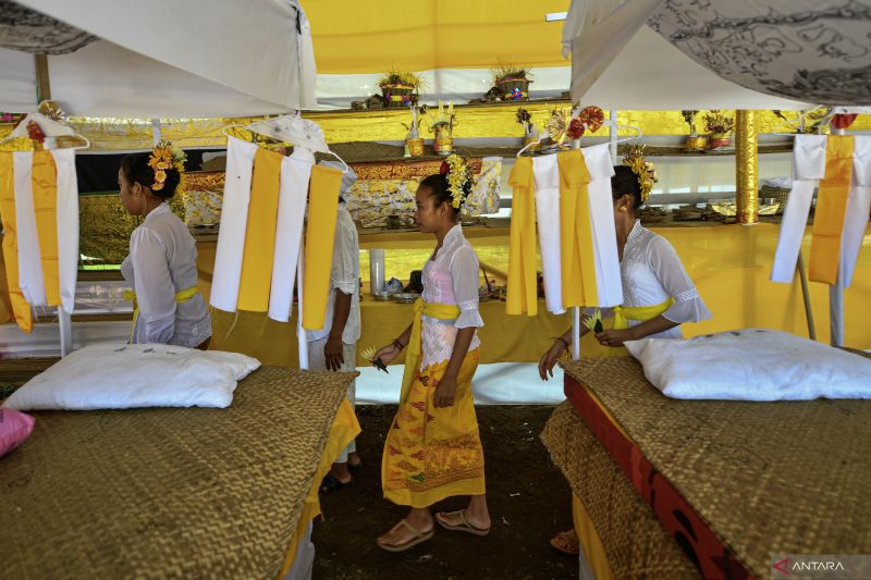 Potong gigi massal umat Hindu di Palembang