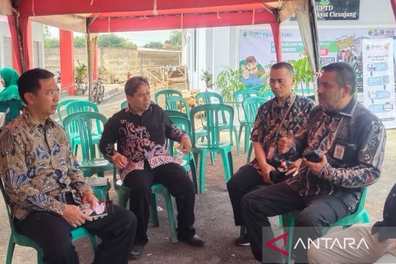 DPMPTSP Jawa Barat berikan program Sakiceup Bos