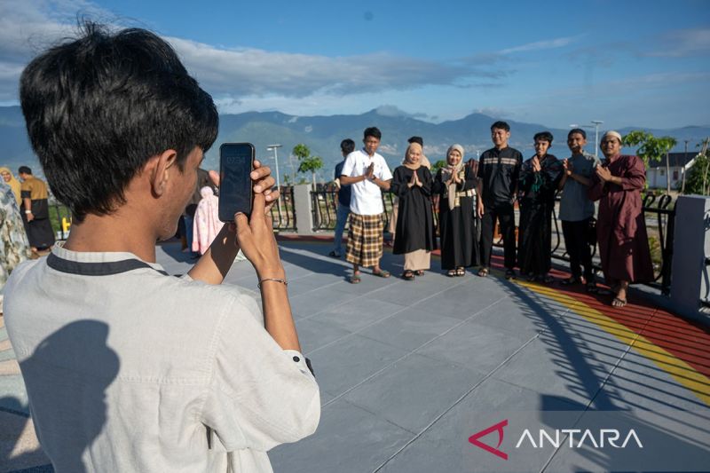 Shalat Idul Adha di Taman Huntap Talise Palu