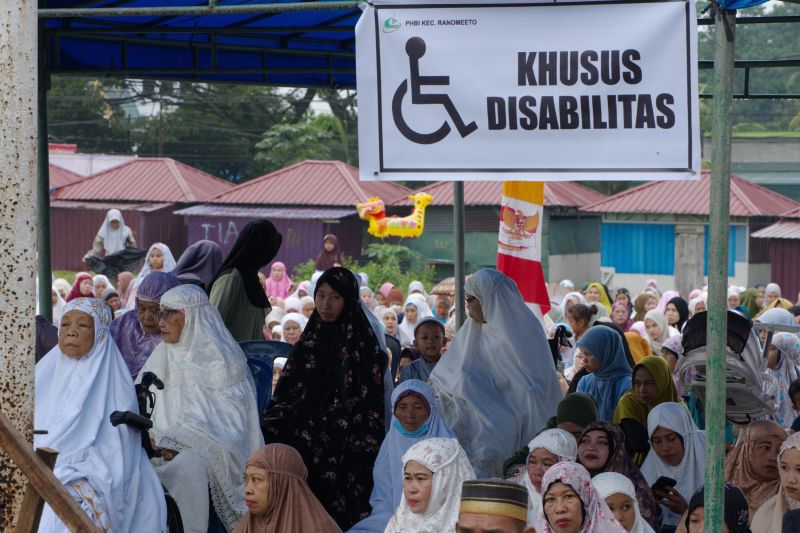 Salat Idul Adha di Lapangan Sepak Bola di Konawe Selatan