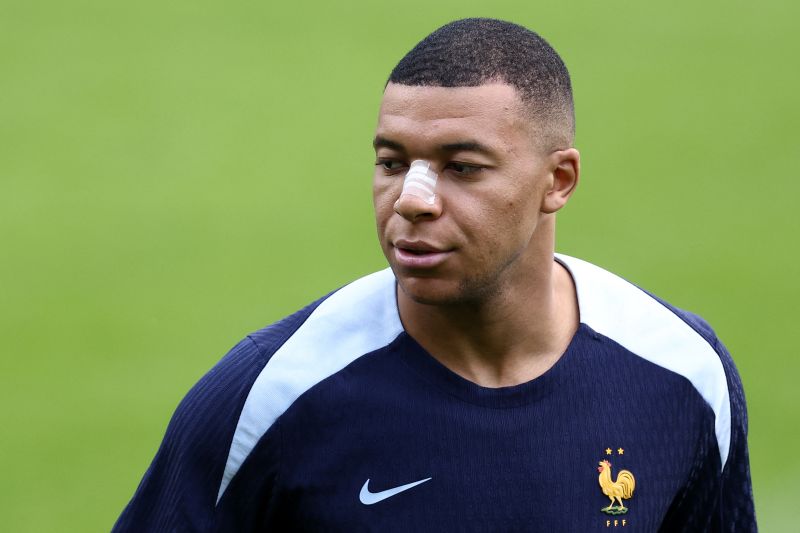 Kylian Mbappe tidak ikut sesi latihan untuk laga Prancis vs Belanda