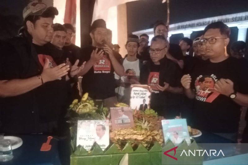 Relawan Jokowi se-Bogor Raya merayakan ulang tahun ke-63 Presiden RI